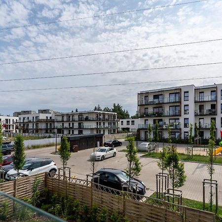 Modern Apartment With Balcony & Free Garage Poznan By Noclegi Renters Exterior foto