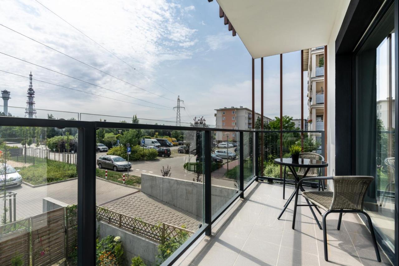 Modern Apartment With Balcony & Free Garage Poznan By Noclegi Renters Exterior foto